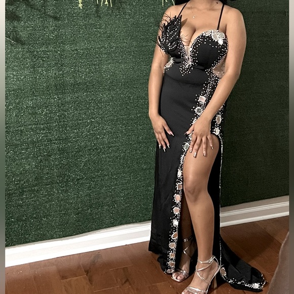 Portia and Scarlett Dresses & Skirts - Black prom dress
